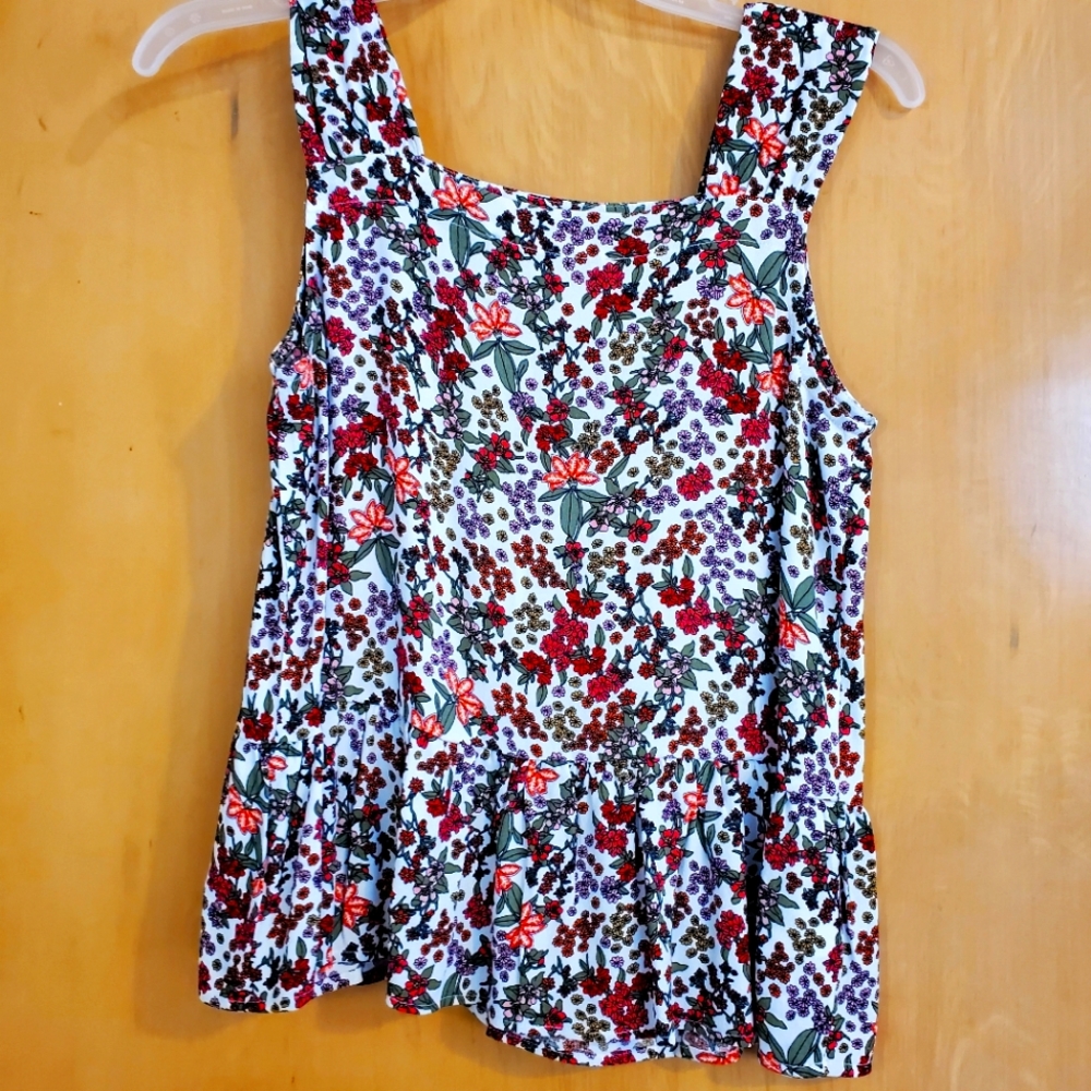Loft Petite, square neck, flare tank top. Size xxs